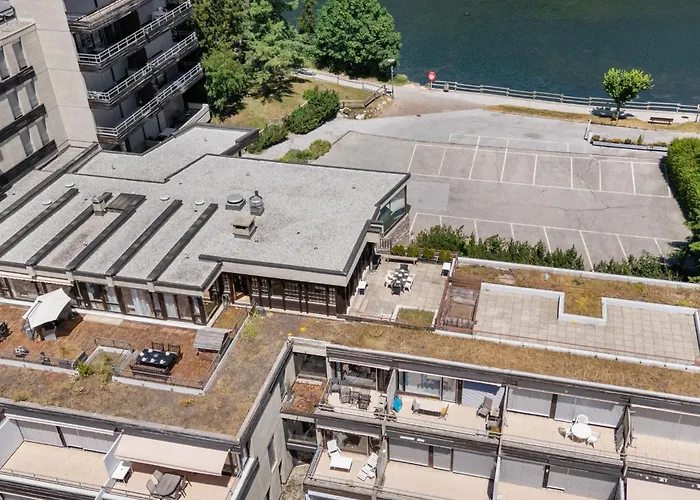 아파트 Jeanne D'arc Loft Combi By Interhome 크란스몬타나